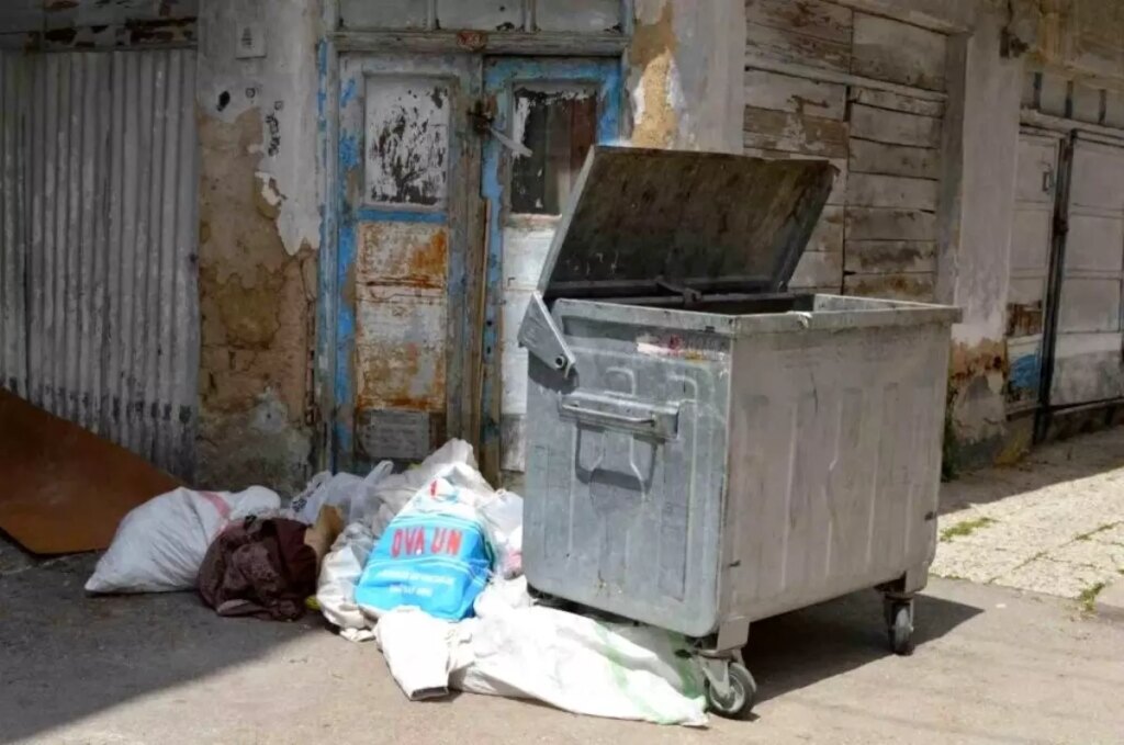 bilecik muhtarinin elestirisine cevap konteyner sorunlari ve sozlesme detaylari D7cSfmq9