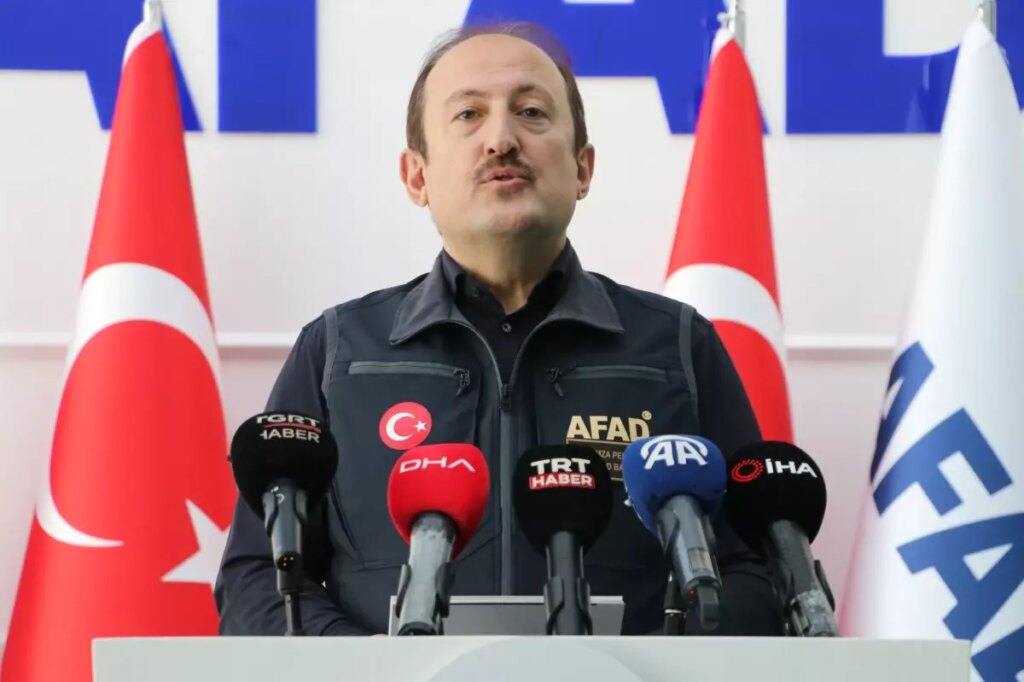 turkiyeden gazzeye 178 tirlik insani yardim mPtkNNv3