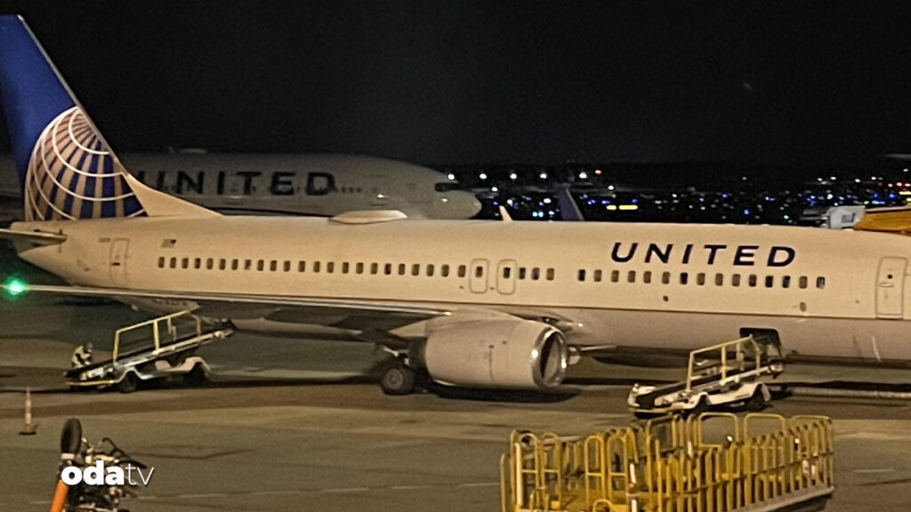 ucakta yangin panigi acil inis yapti 9erfDmxS