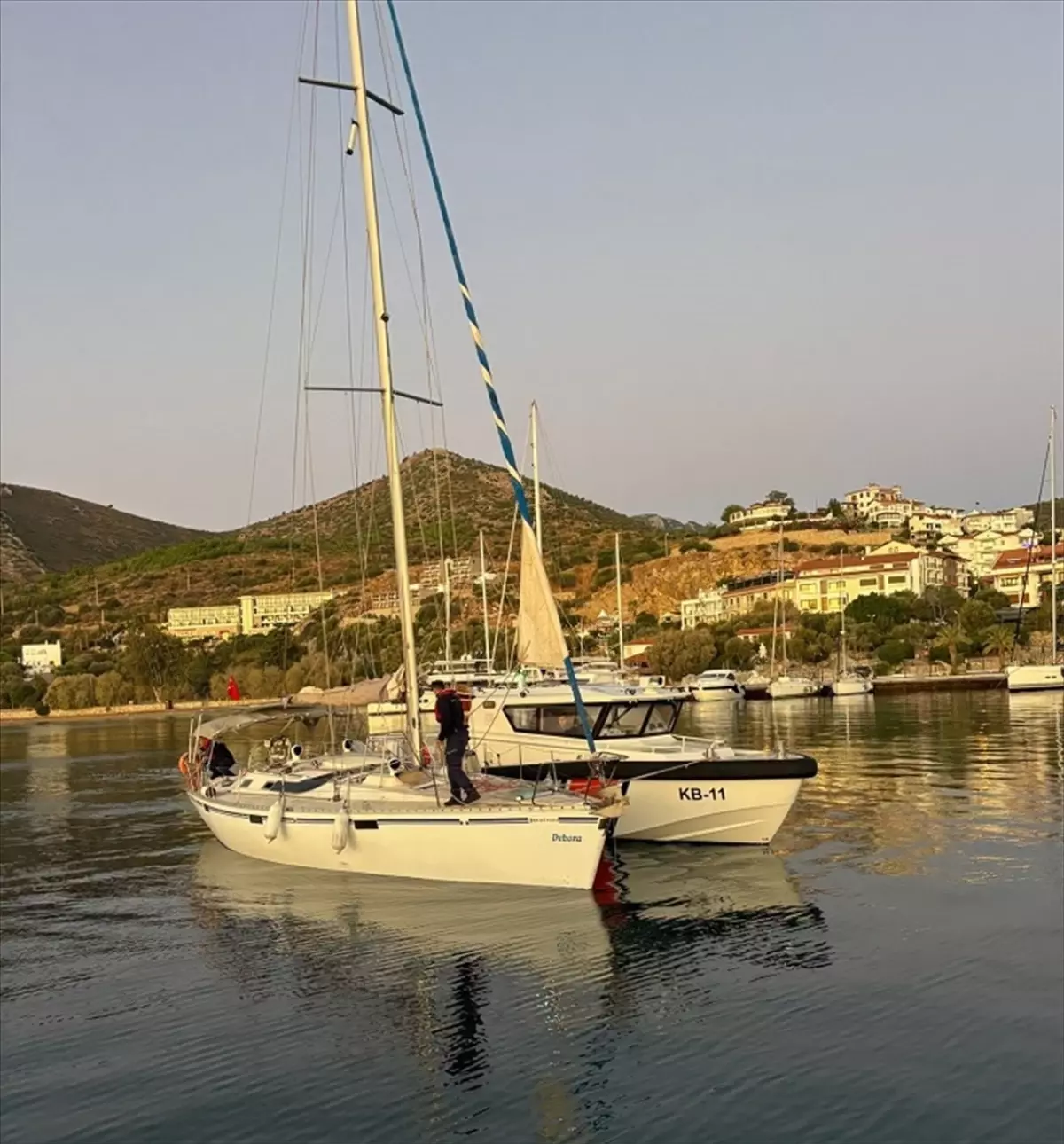 datca aciklarinda 42 duzensiz gocmen ve 2 kacakci yakalandi Hju4v7zL