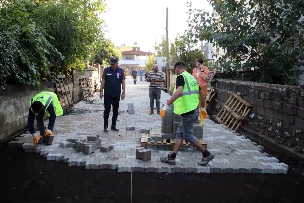 hatay buyuksehir belediyesi sel felaketi sonrasi payastaki vatandaslara yardim eli uzatti SDK76WjG.jpg