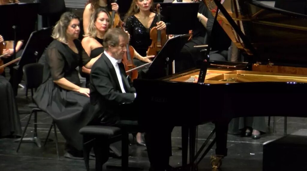 istanbul devlet senfoni orkestrasi 80 yilini coskuyla kutladi OIAjmbMT