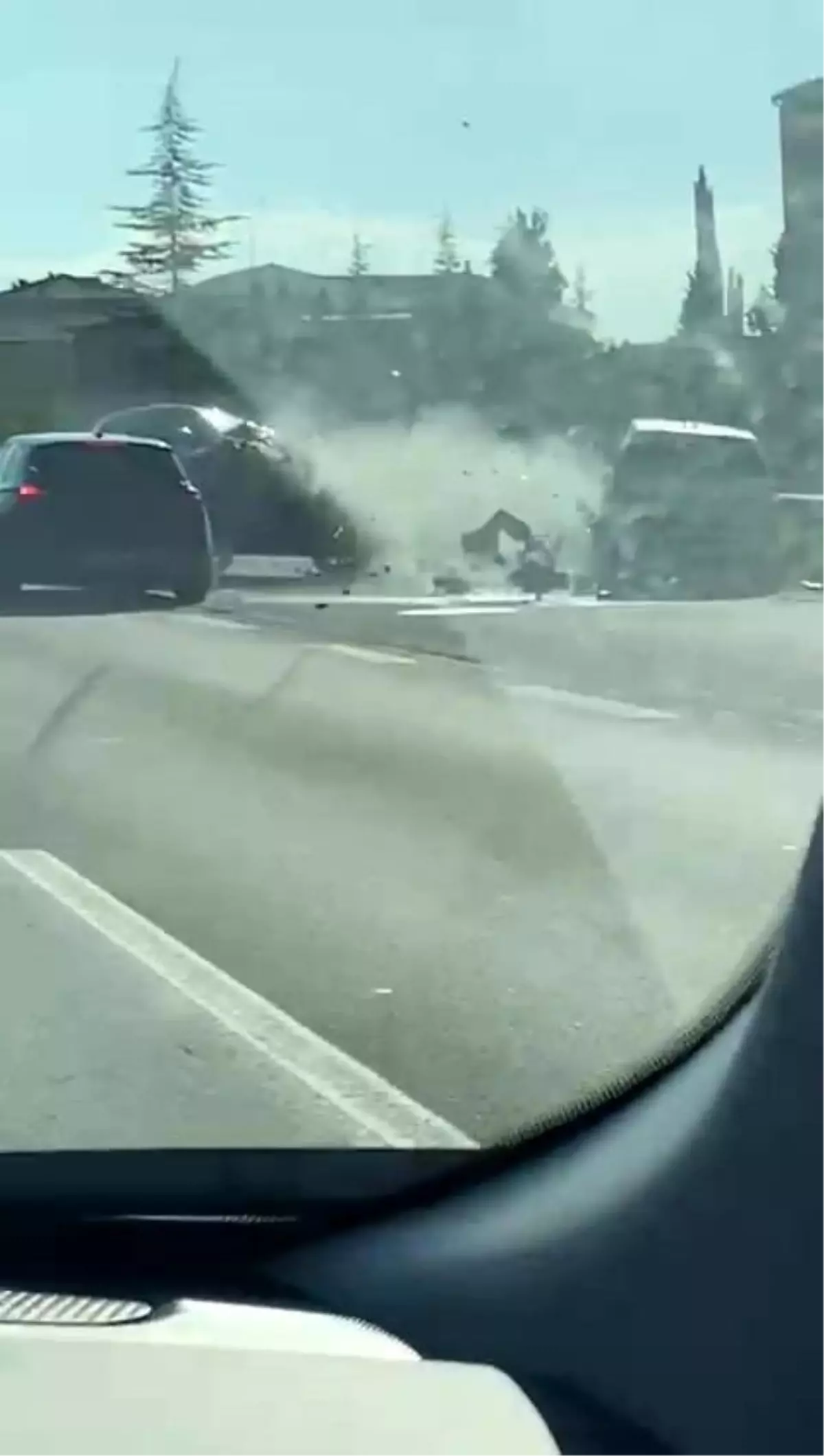 kocaeli tem otoyolunda tehlikeli surus kazasi r1rJT2BS