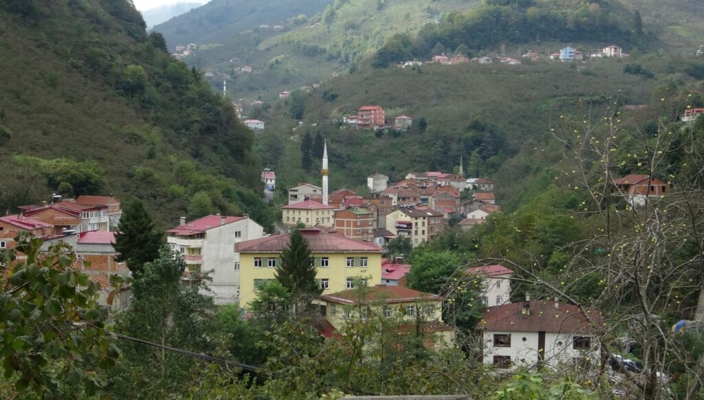 mahkemeden emsal karar kapatilmisti yeniden belde oluyor PhK1SrlL