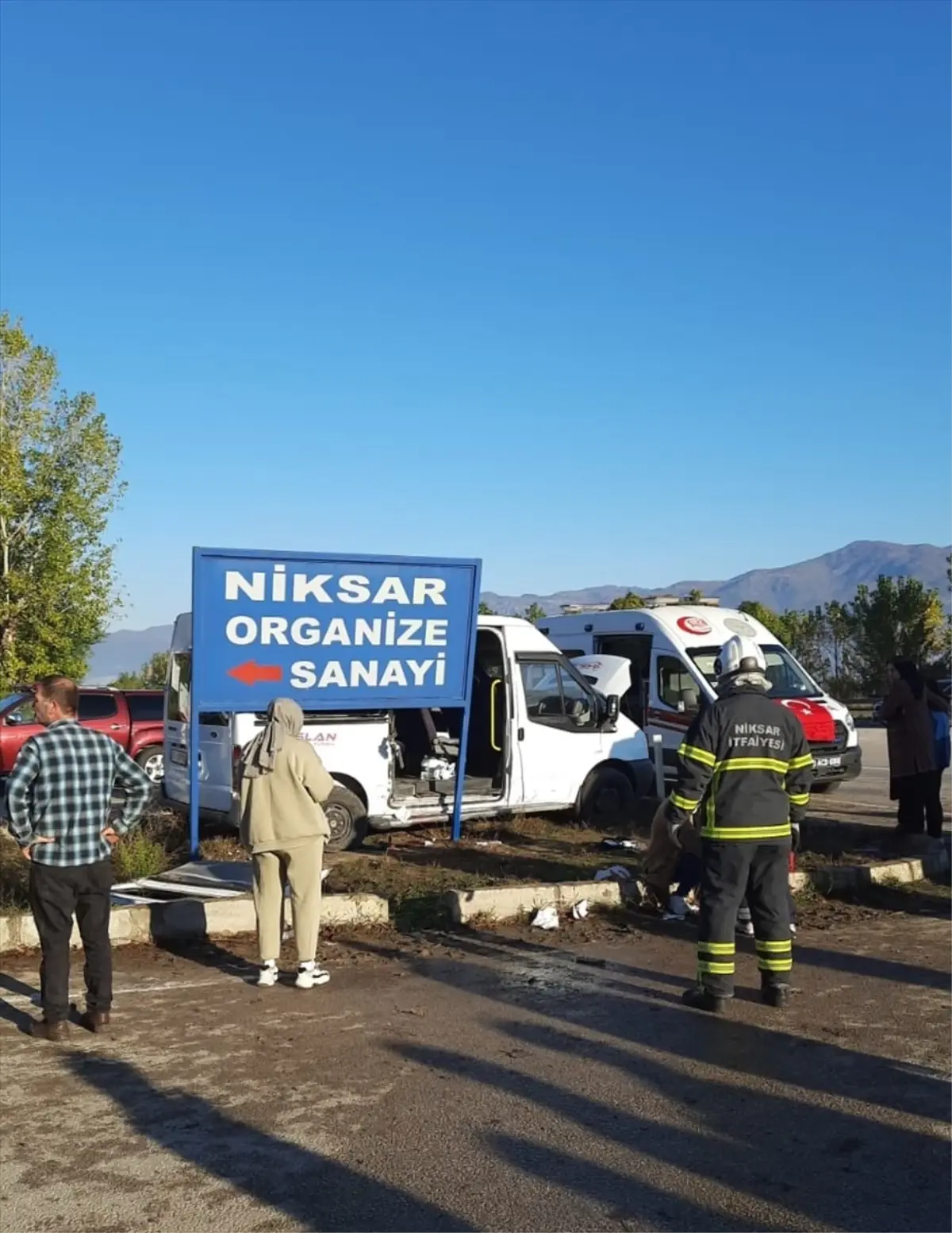 niksarda trafik kazasi 10 yarali Wbd2TggT.jpg