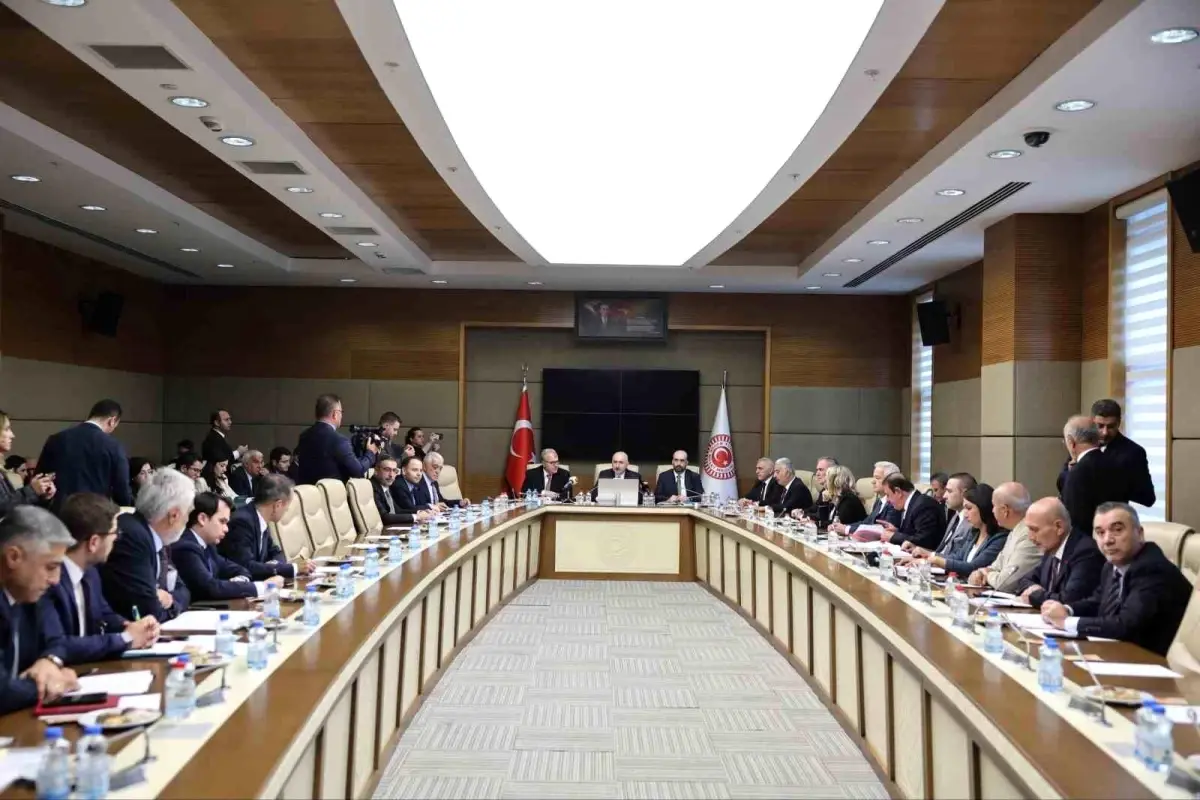 vakiflar kanununda degisiklik gorusuldu NHVtTOKf.jpg