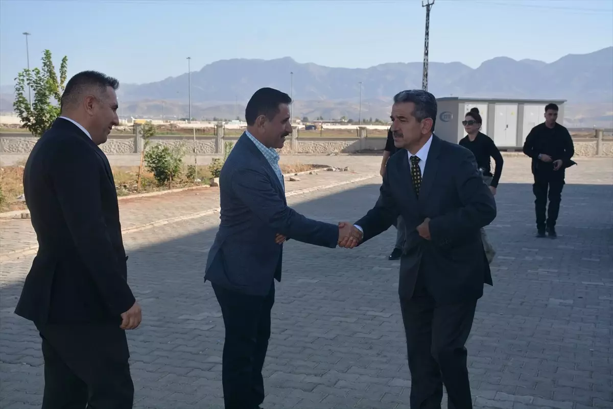 vali ekici tekstilkenti ziyaret etti hUpiclhg.jpg