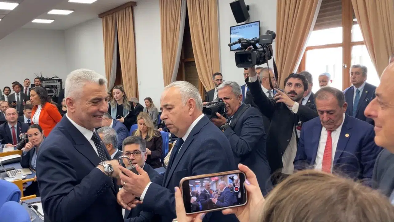 chpli vekillerden bakan bolata kepenk kapatma ve uyusturucuyla mucadele tepkisi ef6AuJ1j.jpg