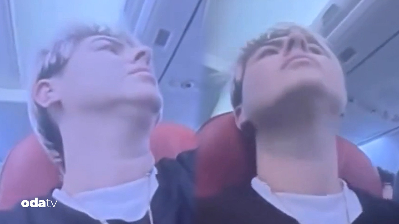 havada panik anlari yolcular dehsete dustu carpmaya hazir olun XgS2Q9WV.jpg