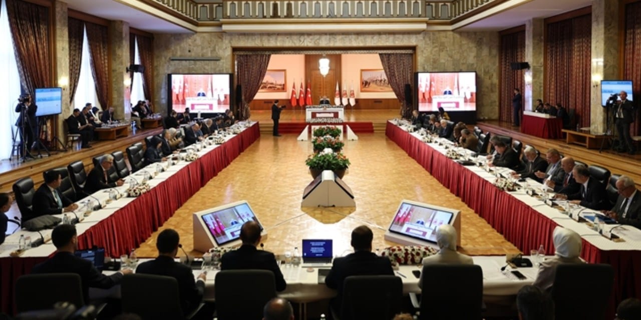 son dakika komisyonda imrali hazirliklari tam gaz kurtulmus partilerle gorusecek 1yFXbwqf.jpg